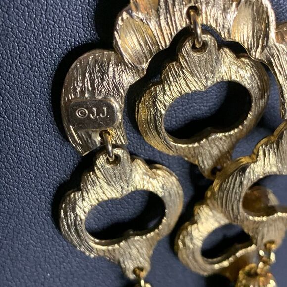 JJ Gorgeous Textured Gold Necklace with Tassels, Vintage - Picture 4 of 4